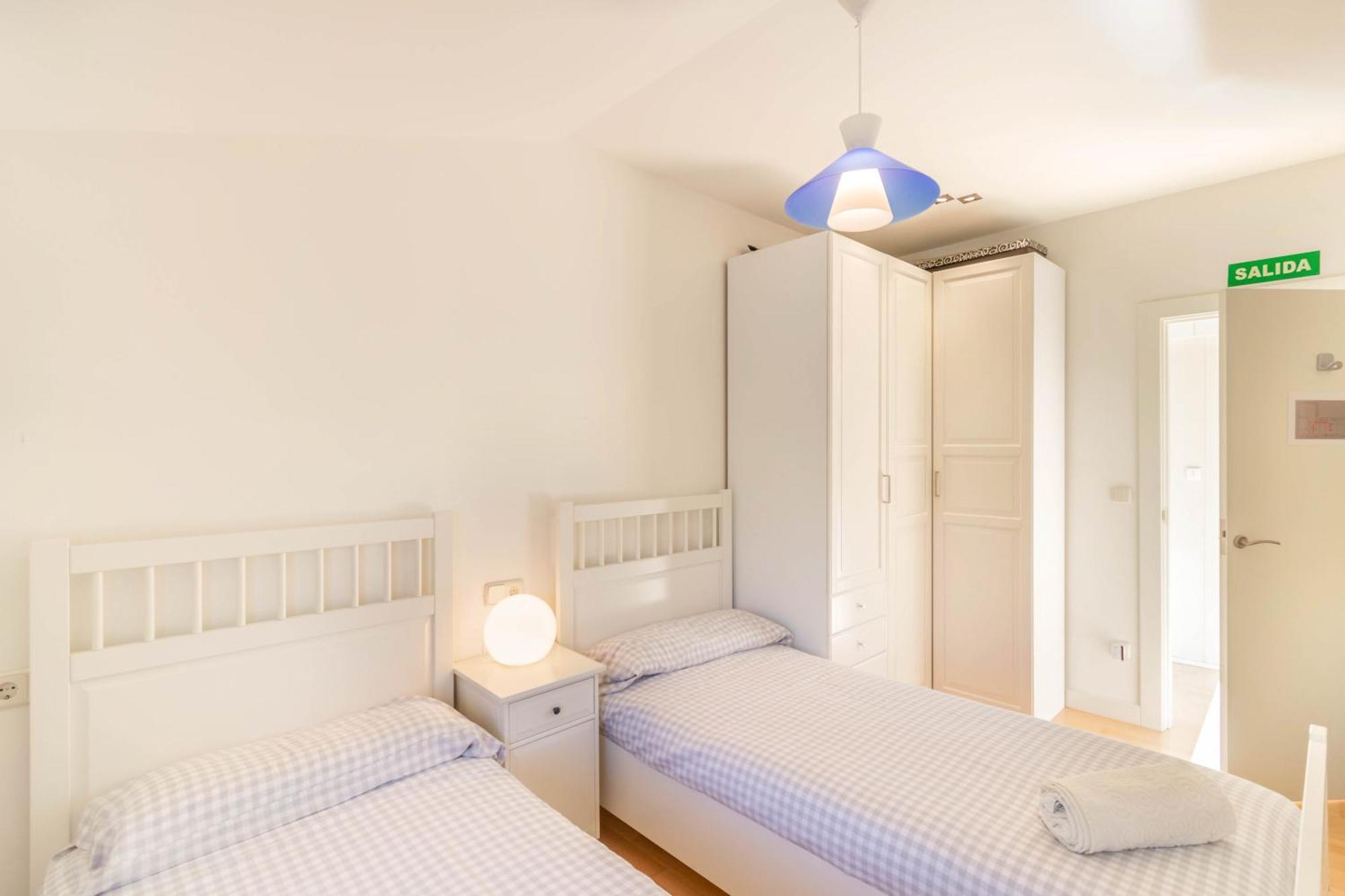 Holiday home Casa Gazaga, Amplia Casa Con Piscina Y Jardin Toda La Familia *