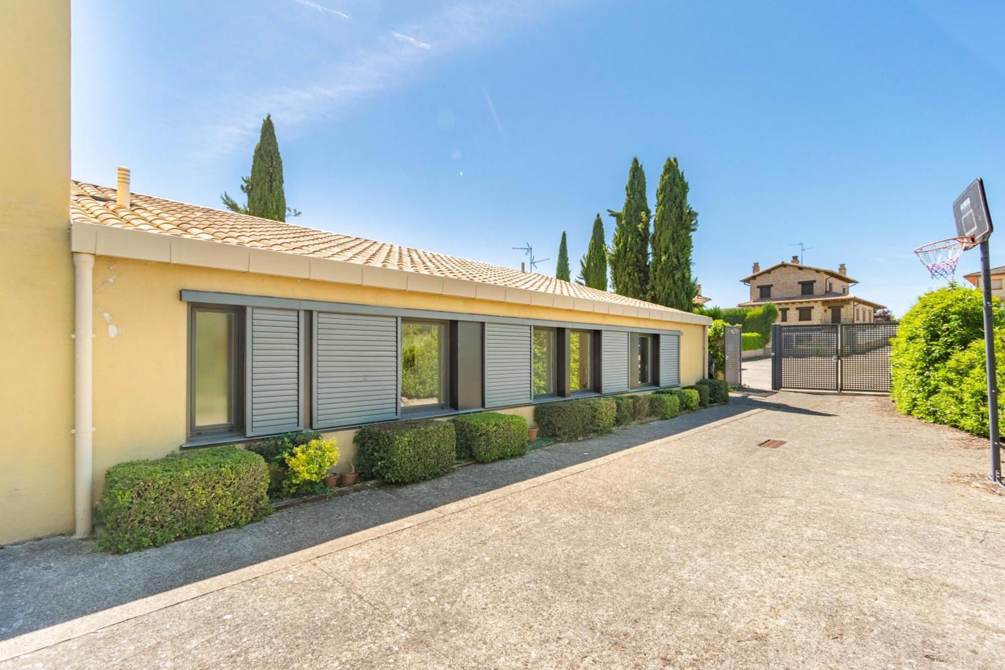 Casa Gazaga, Amplia Casa Con Piscina Y Jardin Toda La Familia